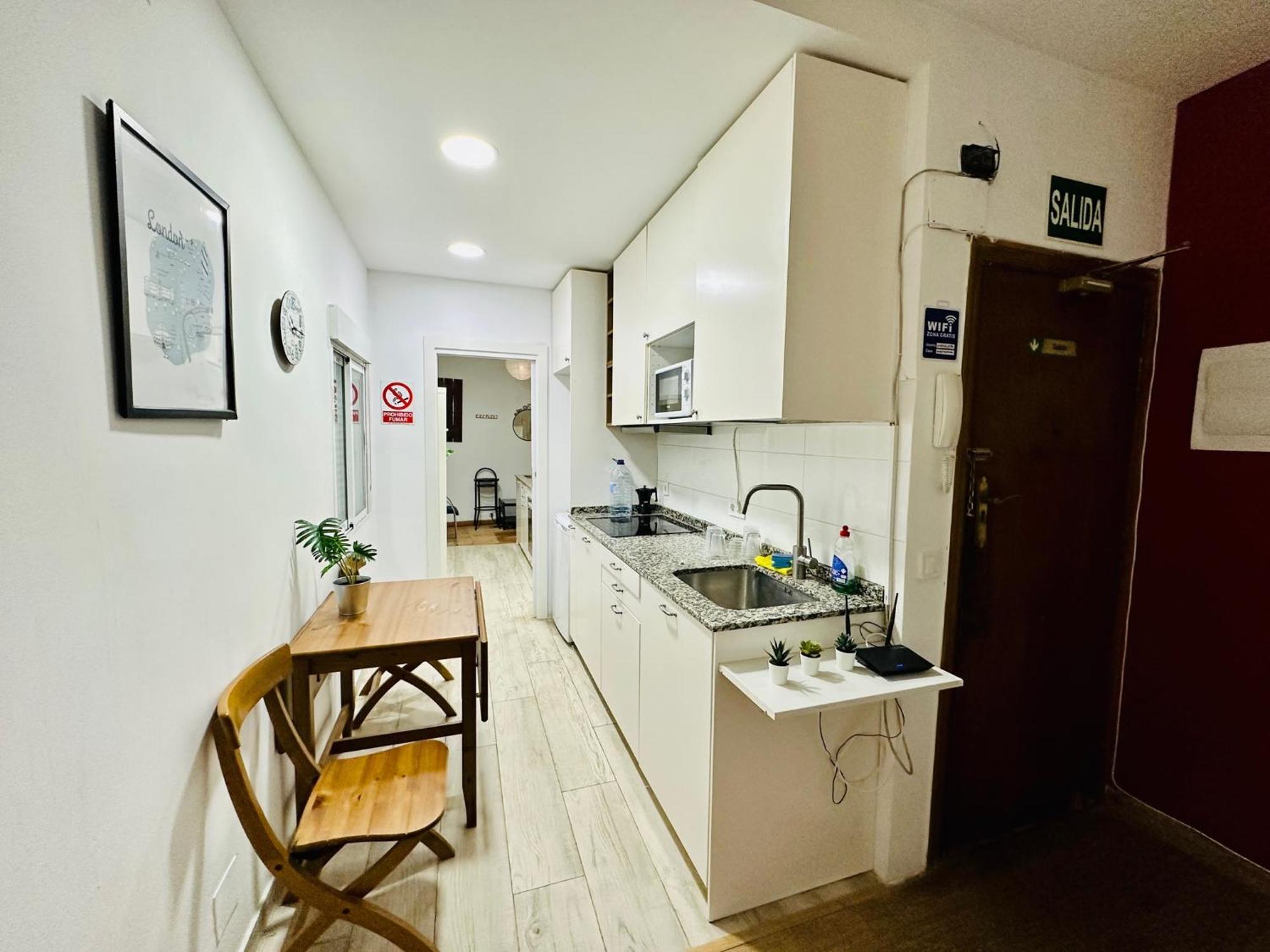 Punta Me Rooms In Madrid Downtown Exteriör bild